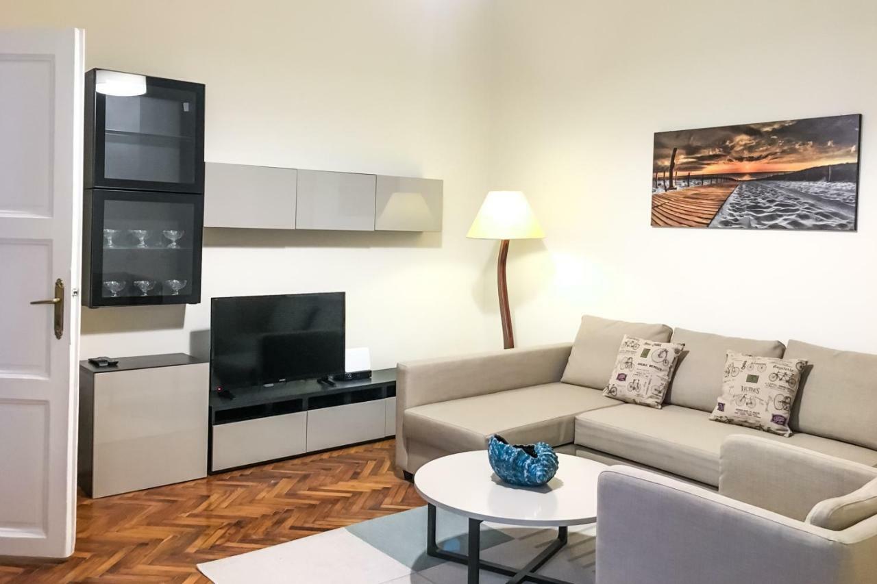 Budapest Kingdom Apartment Central & Car Parking On-Site & Aircon & Quiet & Family Friendly Esterno foto