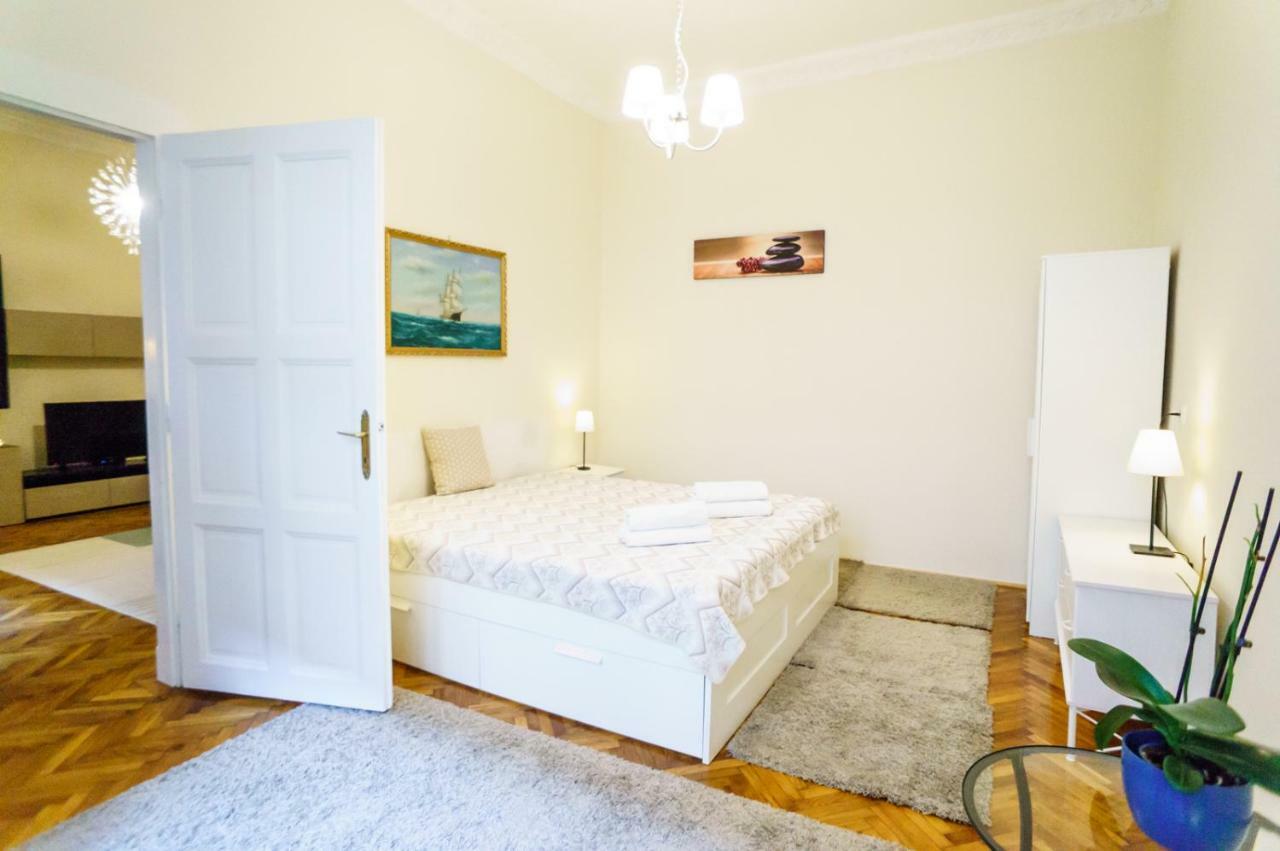 Budapest Kingdom Apartment Central & Car Parking On-Site & Aircon & Quiet & Family Friendly Esterno foto